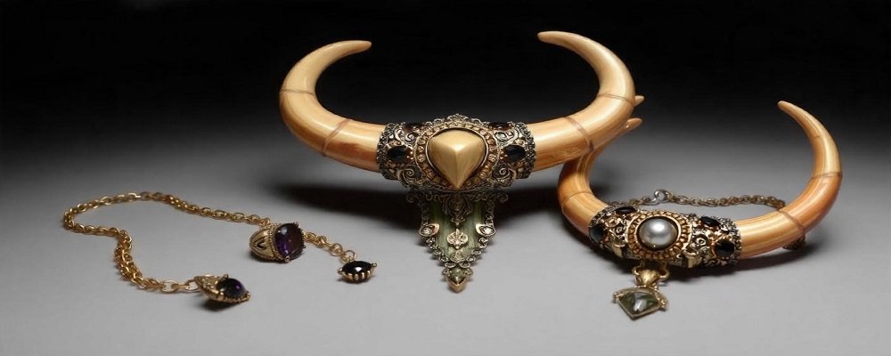 A Comprehensive Guide: How Horn Jewelry is Handcrafted and How to Care for It?